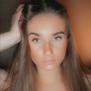 Meet your Posher, Alana